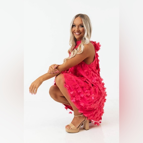 TCEC Dress Floral Appliques Mesh Overlay Halter Neck Dress Size S  NWT - Picture 3 of 6